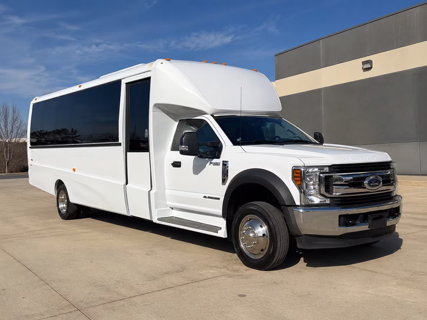 minibuses for smaller prom groups crossing into ontario or redlands