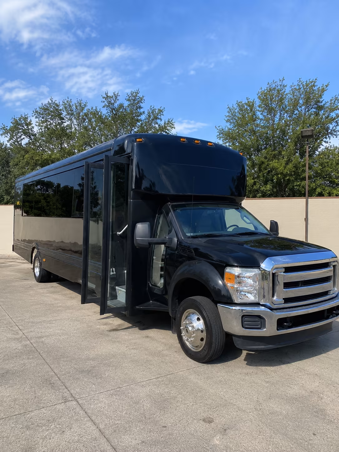 san bernardino 20 passenger party bus